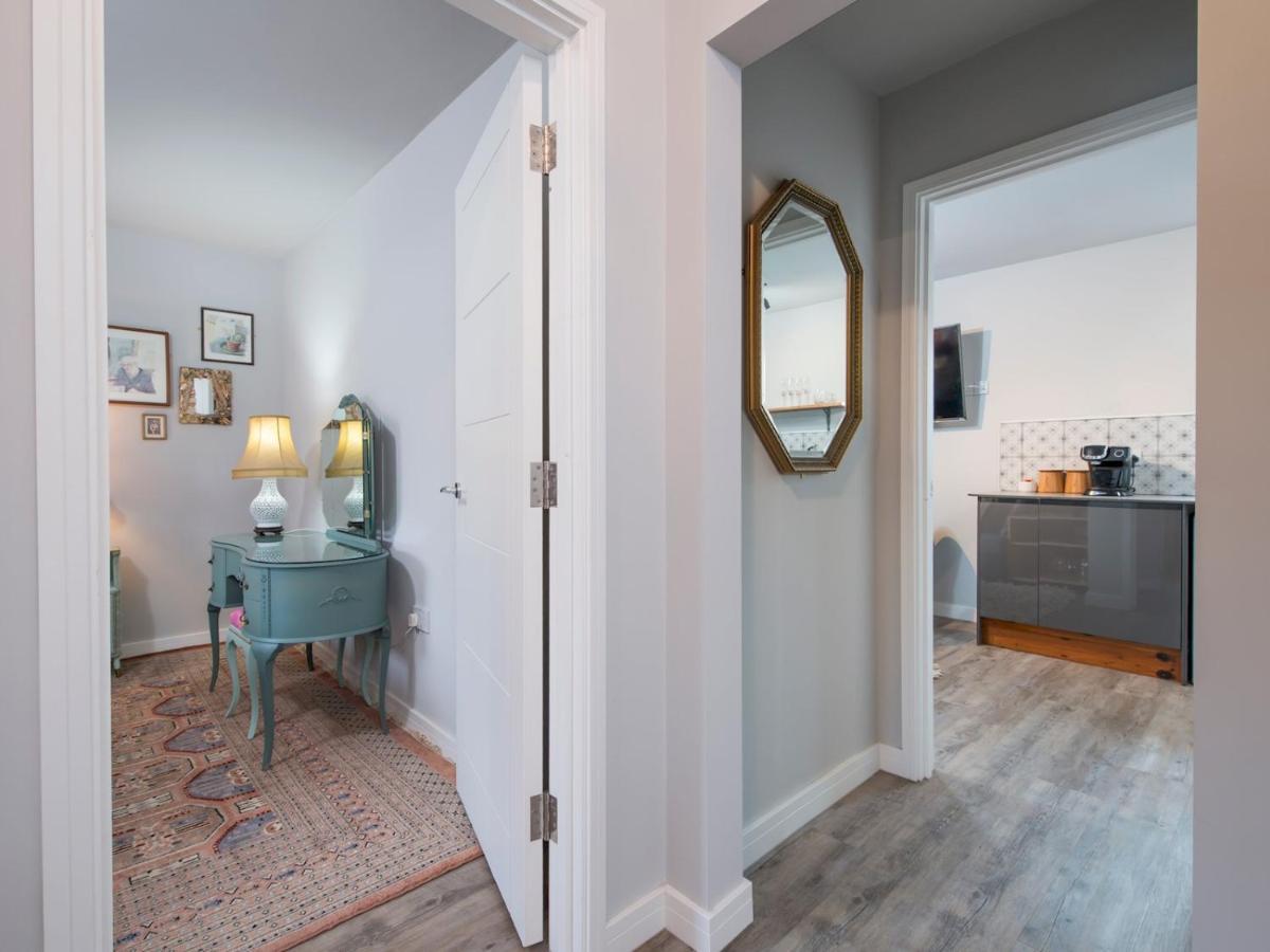 Pass The Keys New Stylish & Elegant 2 Bed Apartment In The City! Cardiff Exterior photo